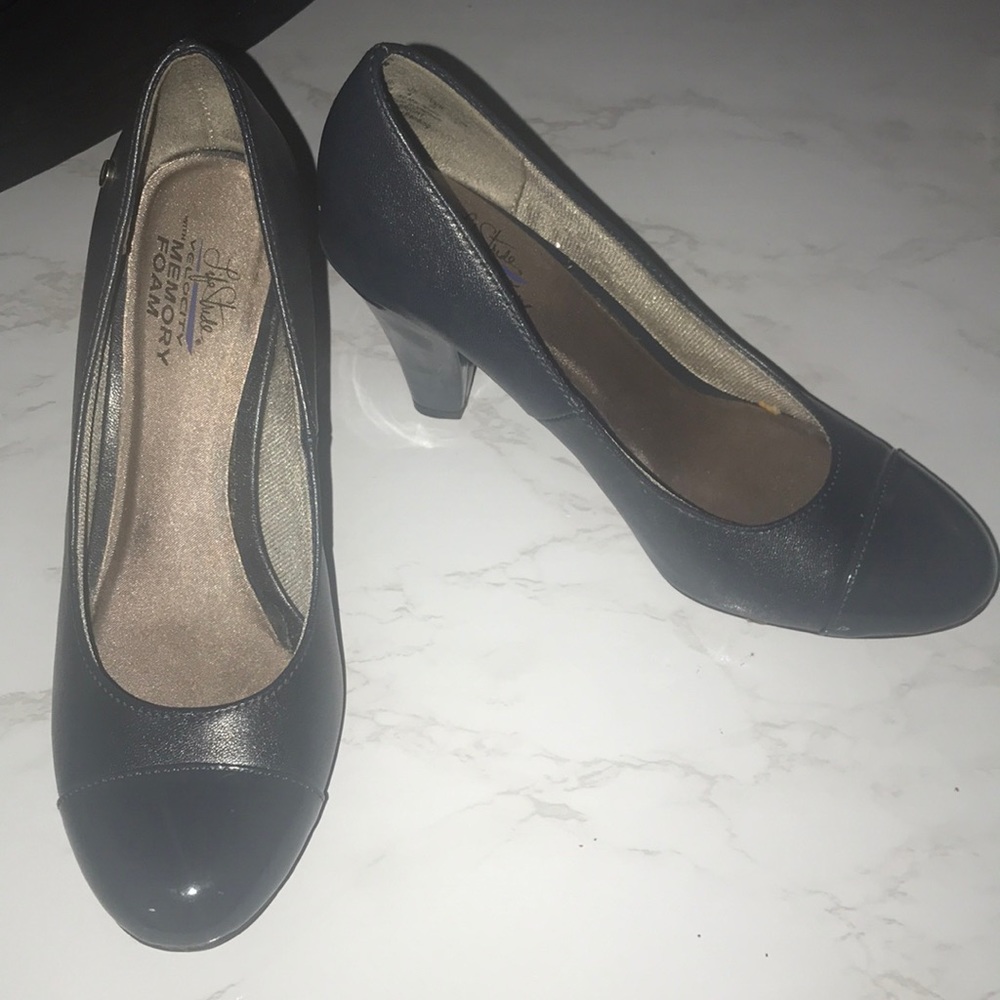 Navy blue heels